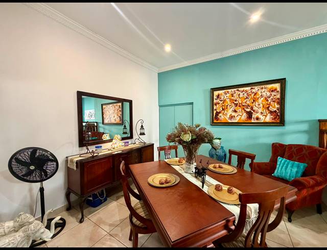 5 BEDROOM FREEHOLD FOR SALE IN MEER EN SEE